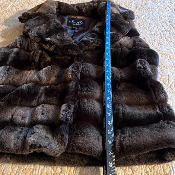 Outdoor Edition by Parkhurst Faux Fir Vest SZ L - Picture 8 of 12